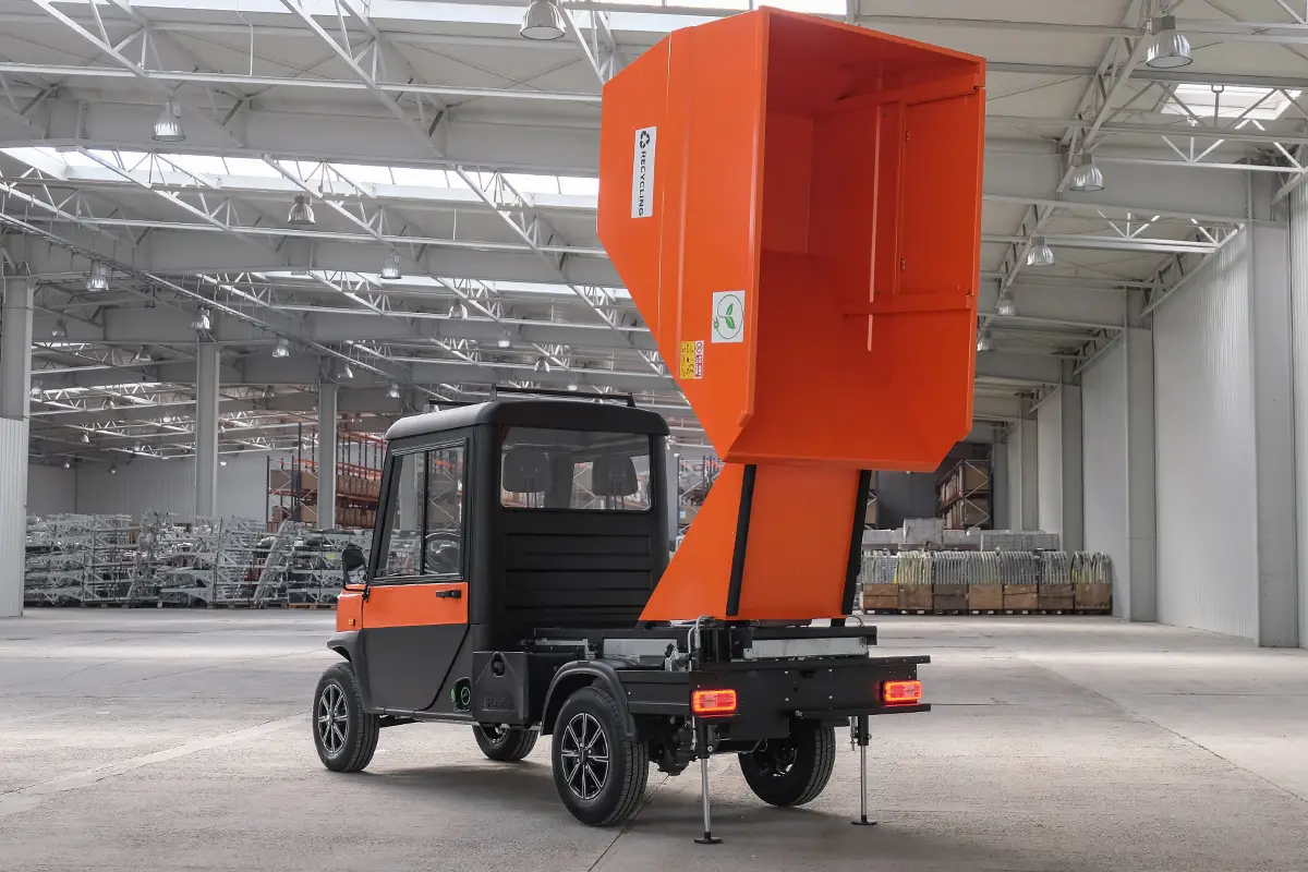 N.30 Waste Collector - 1